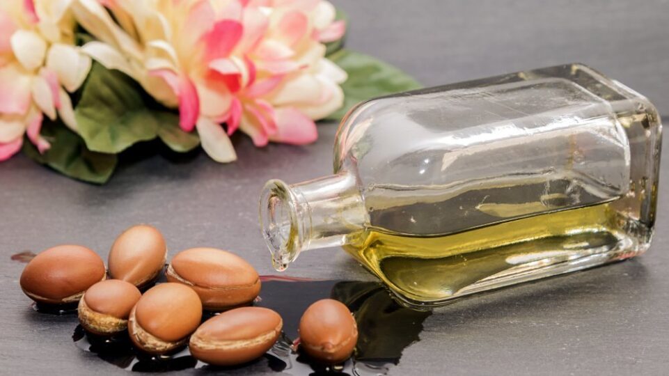 Read more about the article Argan Oil for Pregnancy Stretch Marks